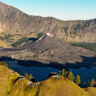 Mount Rinjani Trekking 4D3N - Sembalun to Senaru